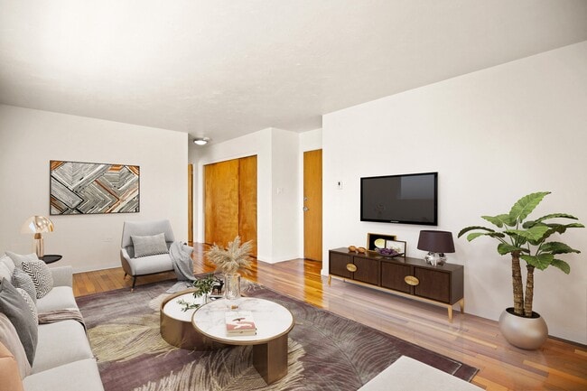 Building Photo - The Shamrock