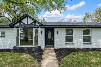 Building Photo - 10730 Wickersham Ln