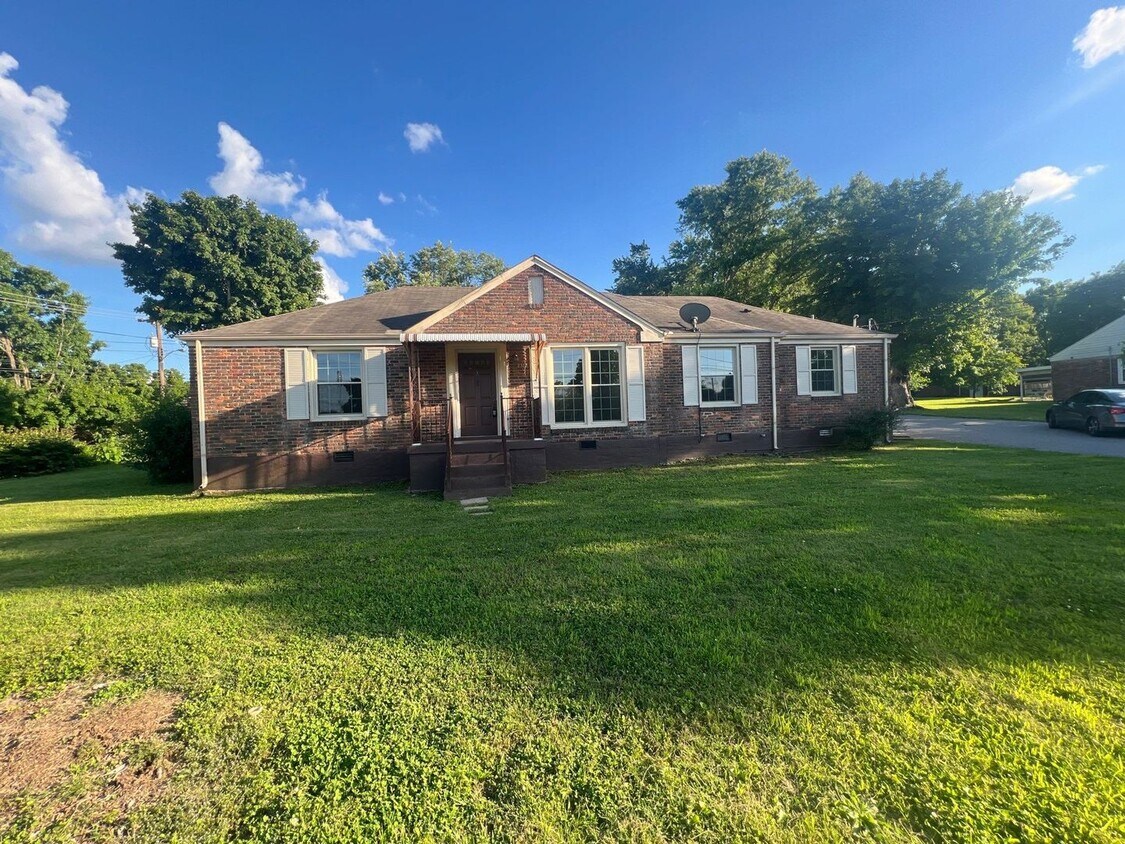 Foto principal - 2323 Sweetwood Rd
