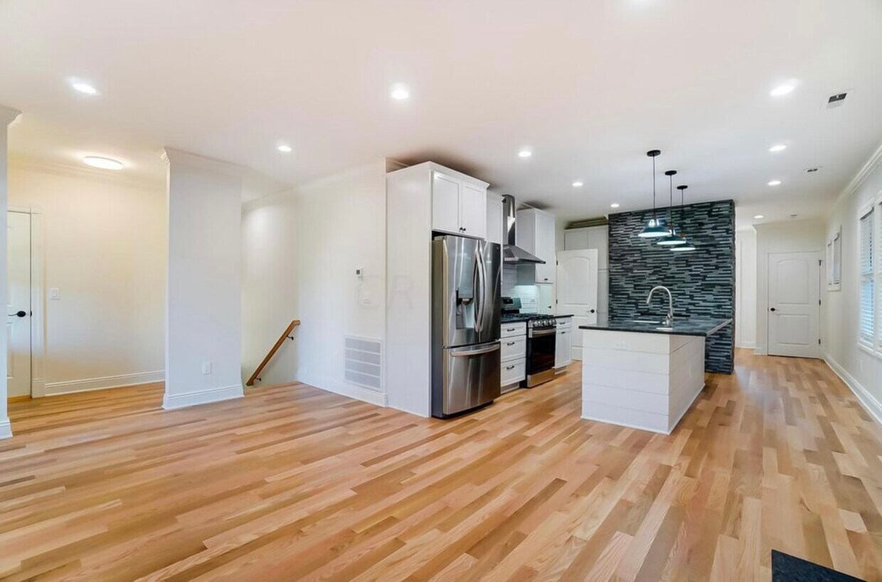 Primary Photo - 1424 N 4th St