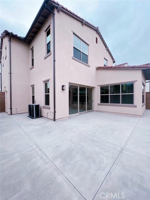Building Photo - 173 Fairgreen