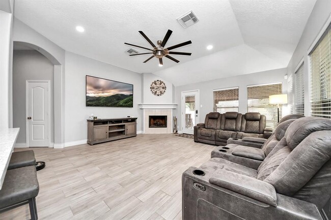 Foto del edificio - 2015 Dawn Crest Ct