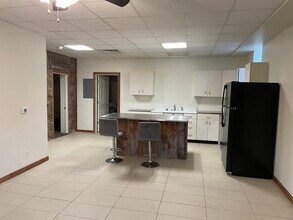 Building Photo - 514 Loras Blvd