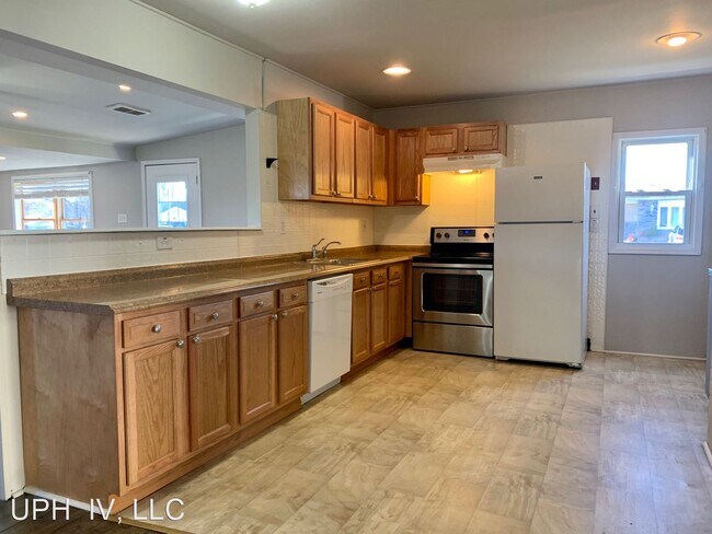 Building Photo - 4 br, 1.5 bath House - 8 Shepherd Lane
