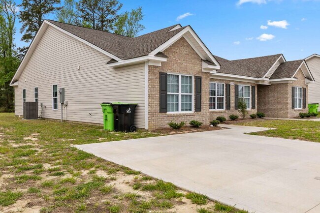 Foto del edificio - 214 Jeremy Ln