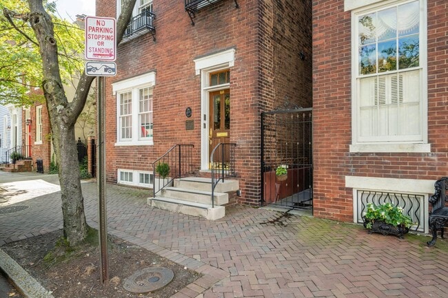 Building Photo - 310 Prince St