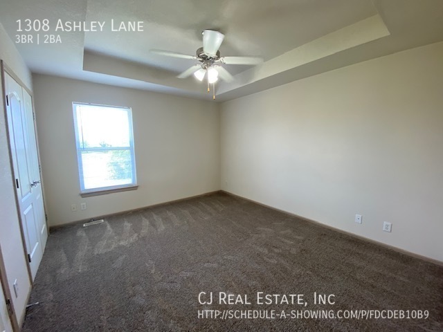 Foto del edificio - 1308 Ashley Ln