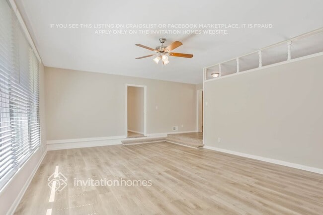 Building Photo - 3887 Sable Dr