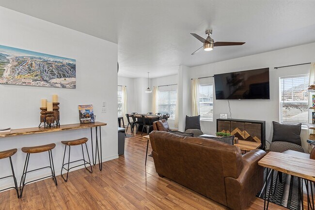 Foto del edificio - 1710 N Taylor Cir