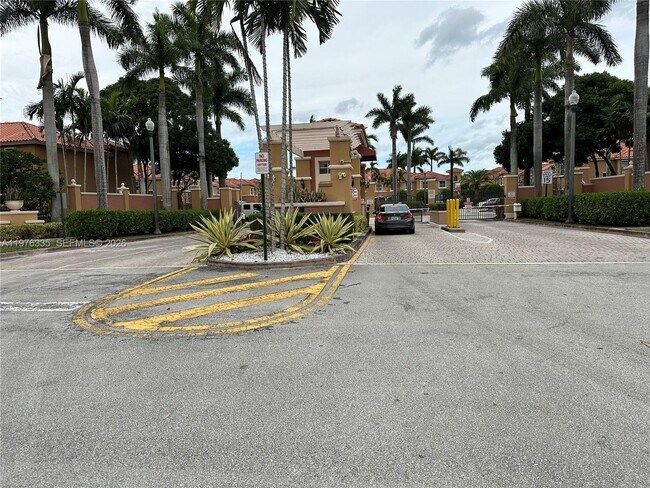 Foto del edificio - 745 SW 107th Ave