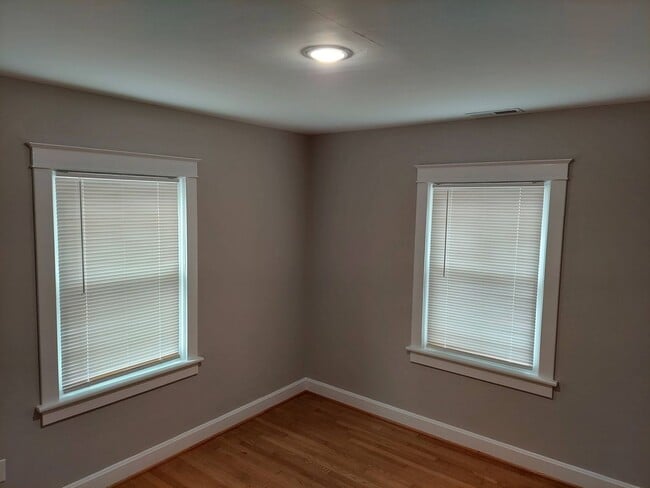 Building Photo - Single Family 3 BR, 2 Bath Rental House in Staunton, Available in November 2025