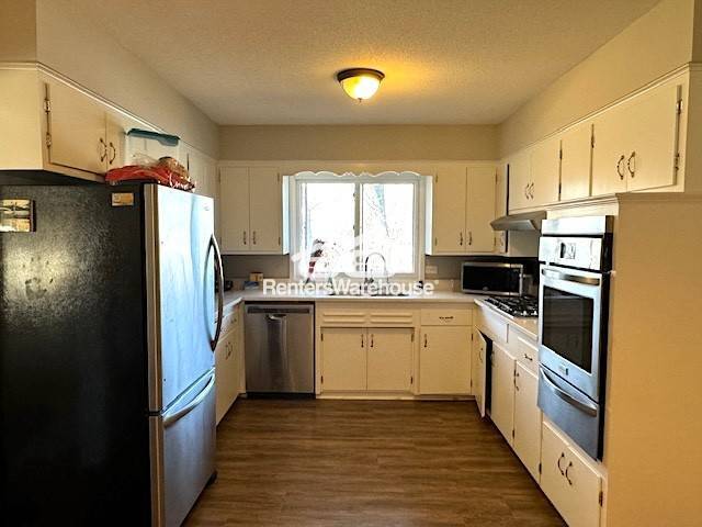 Foto del edificio - WONDERFUL 4BD/2BA HOME IN ST. LOUIS PARK