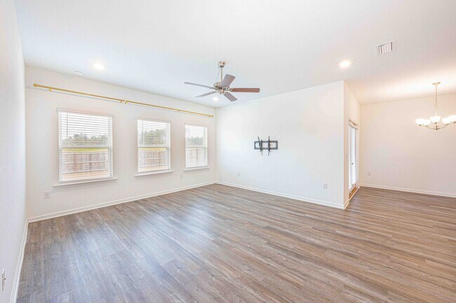 Foto del edificio - 13708 Antler Hl Rd