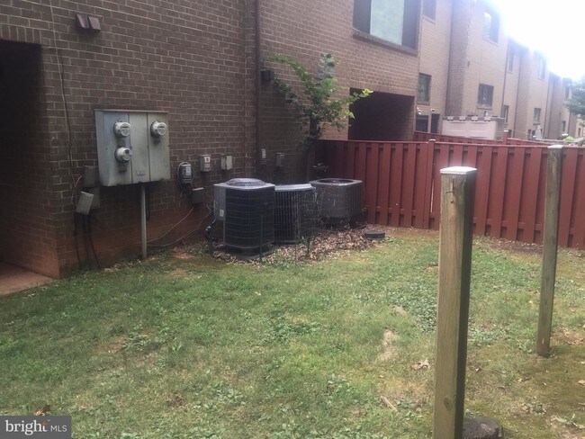 Building Photo - 3240 Banneker Dr NE