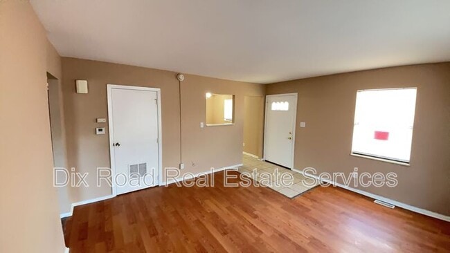 Building Photo - 5 N Sutphin St
