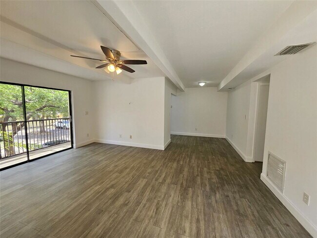 Foto del edificio - 1045 S Flagler Ave