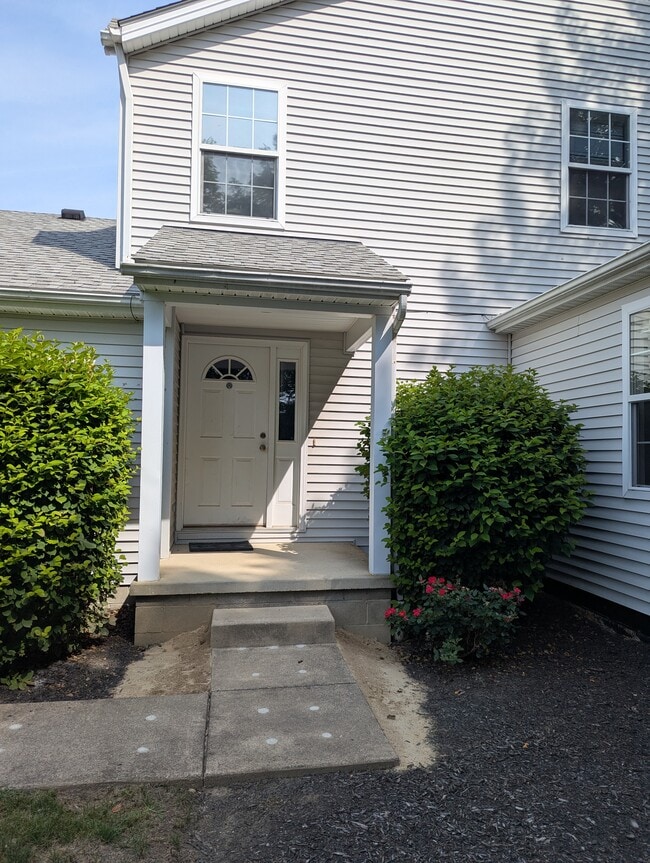 Building Photo - 1359 Meadow Run
