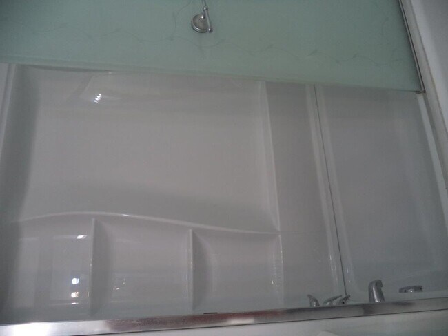 Foto del edificio - 5828 Harbour Club Rd