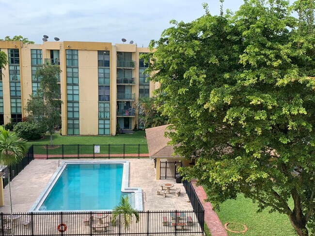 Green Space and Pool - 11750 SW 18th St