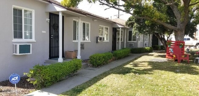Building Photo - 1013 Elm Ave