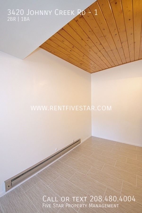 Foto del edificio - 2 Bedroom 1 Bathroom Apartment Across from...