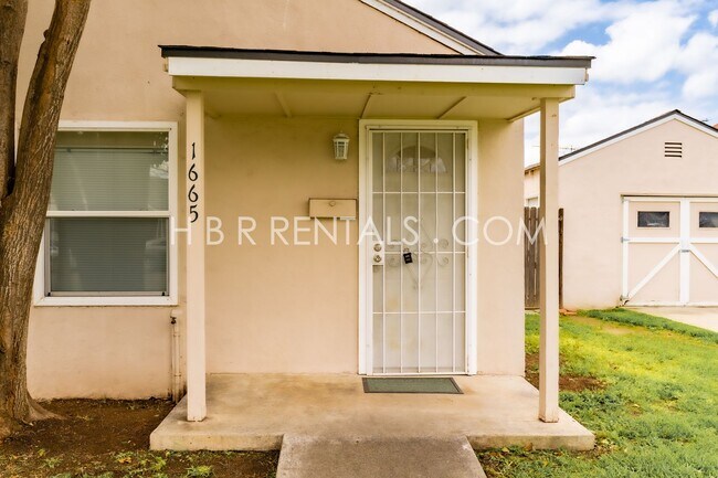 Foto del edificio - Charming 1 Bedroom Home Move in Ready