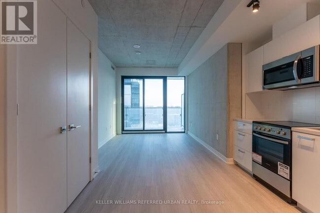 Photo du bâtiment - 284 King St E