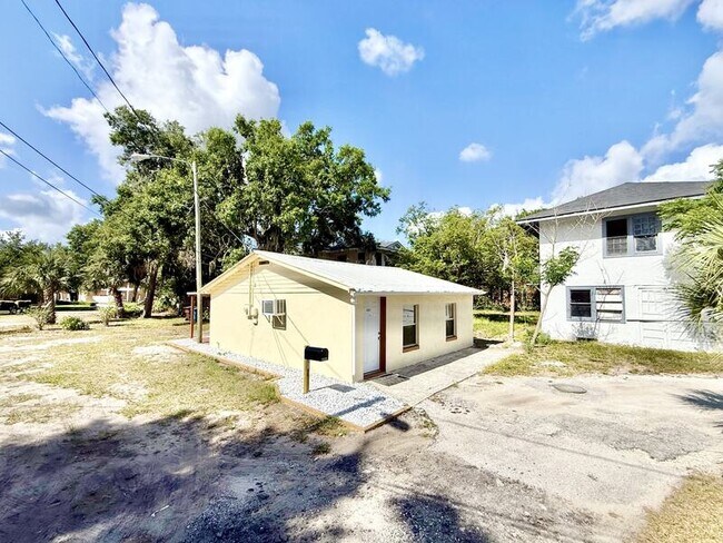 Building Photo - 335 E Central Ave