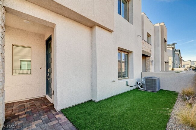 Foto del edificio - 600 Carriage Hill Dr