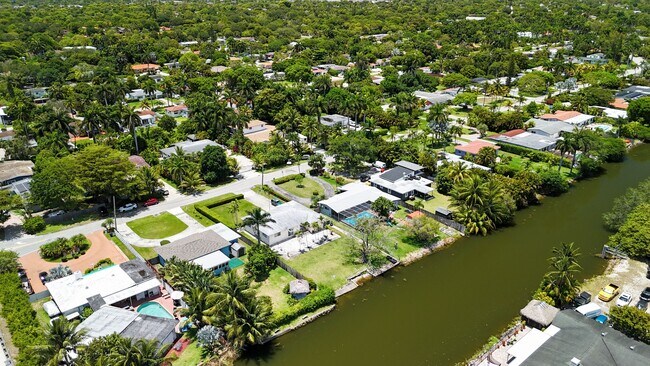 Building Photo - 13521 S Biscayne River Dr