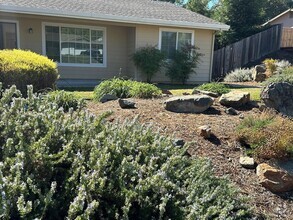 Building Photo - 1155 Summer Ridge Ct