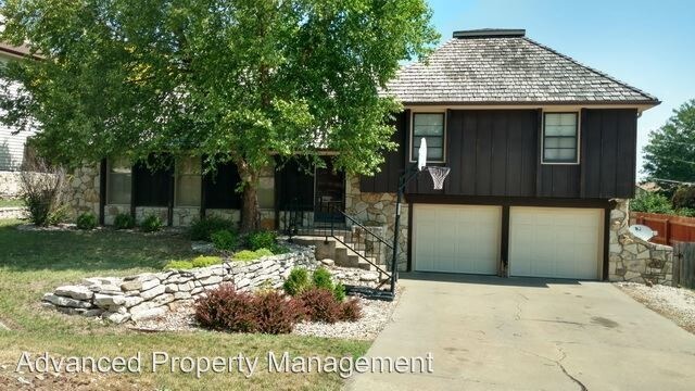 Primary Photo - 4 br, 3 bath House - 104 N. Dartmouth Dr