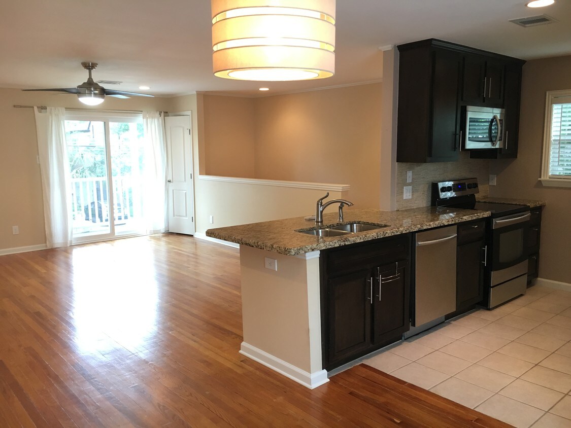 1532 Welch St, Houston, TX 77006 Apartments Houston, TX