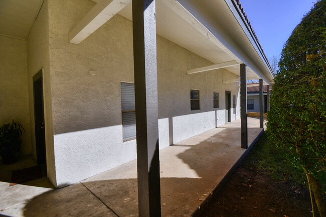 Building Photo - Woods of Eastchase