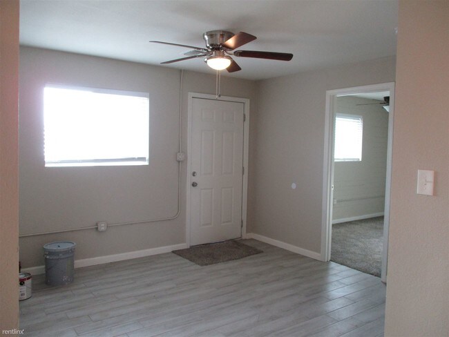Building Photo - 561 S Meridian Rd
