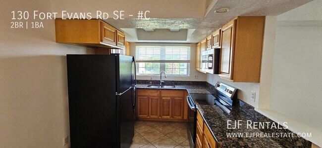 Foto del edificio - 130 Fort Evans Rd SE