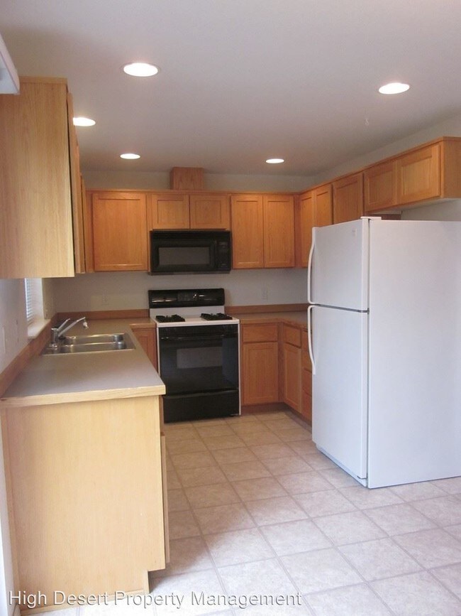 Foto del edificio - 2240-2256 SW Umatilla Ave