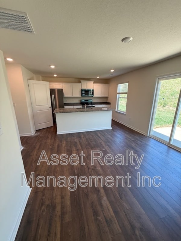 Foto del edificio - 2076 Southwood Cir