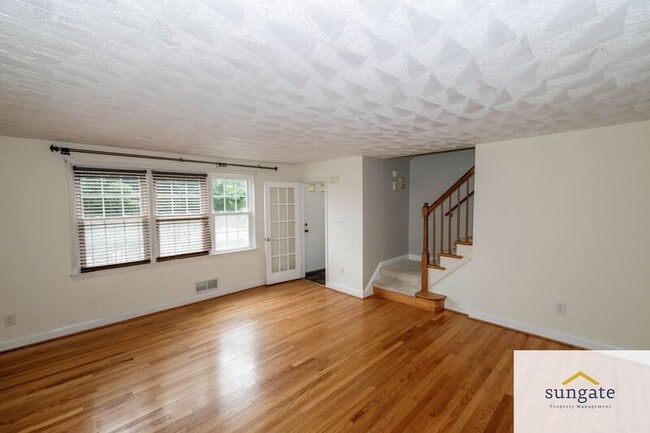 Building Photo - 8616 Pleasant Plains Rd