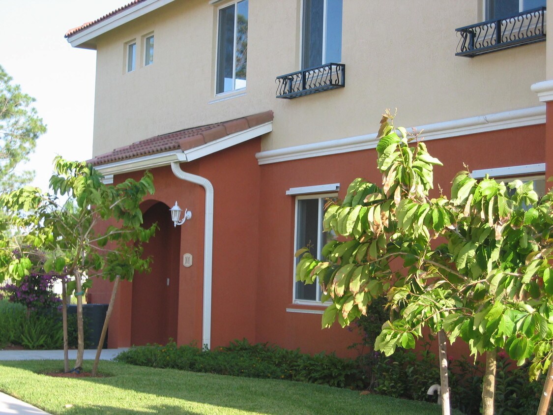 Primary Photo - 61 SE Palermo Court 101 Stuart FL 34994