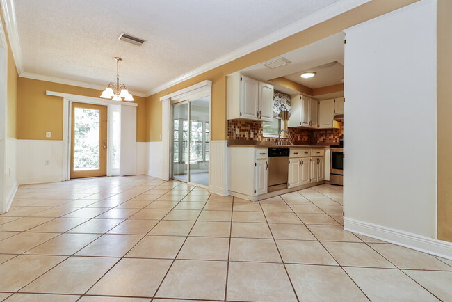 Foto del edificio - 11351 Collingswood St