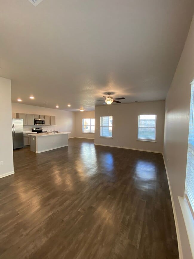 Building Photo - *Pre-Leasing* Three Bedroom | Two and a Ha...