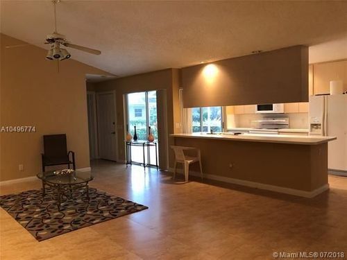 Building Photo - 1902 Silverleaf Oak Ct