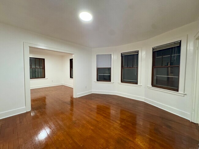 Building Photo - 375 N Elm St