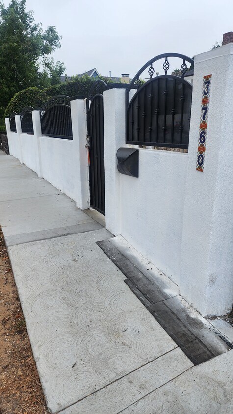 Foto principal - 3760 Military Ave