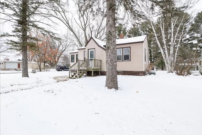 Building Photo - 801 Lake View Dr