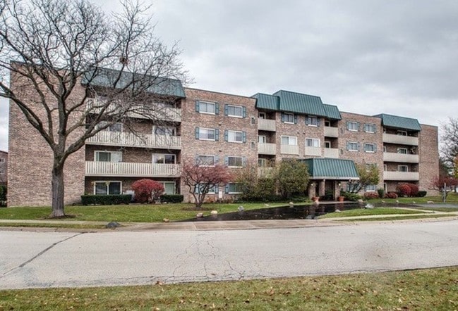 Building Photo - 675 Grove Terrace