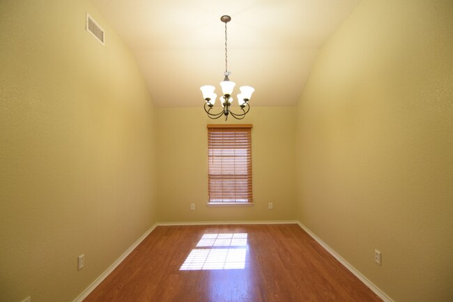 Foto del edificio - 1409 Copper Creek Dr