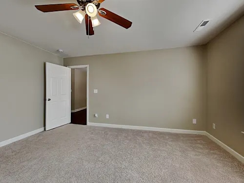 Foto del edificio - 1518 Hawkcrest Ln