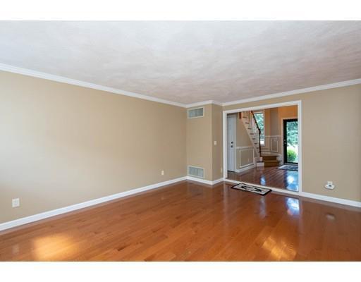 Building Photo - 26 Niblick Way